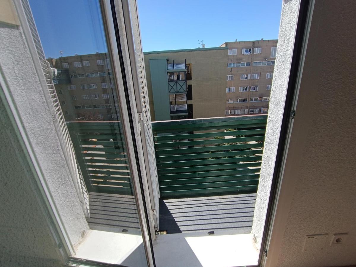 Amplia Habitacion En Vivienda Duplex Madrid Extérieur photo